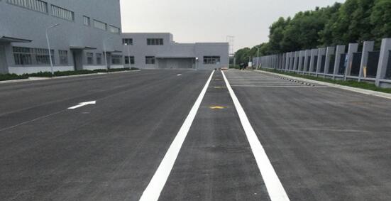 廠區(qū)道路標(biāo)線設(shè)計要求？廠區(qū)道路標(biāo)線彰顯安全與效率！